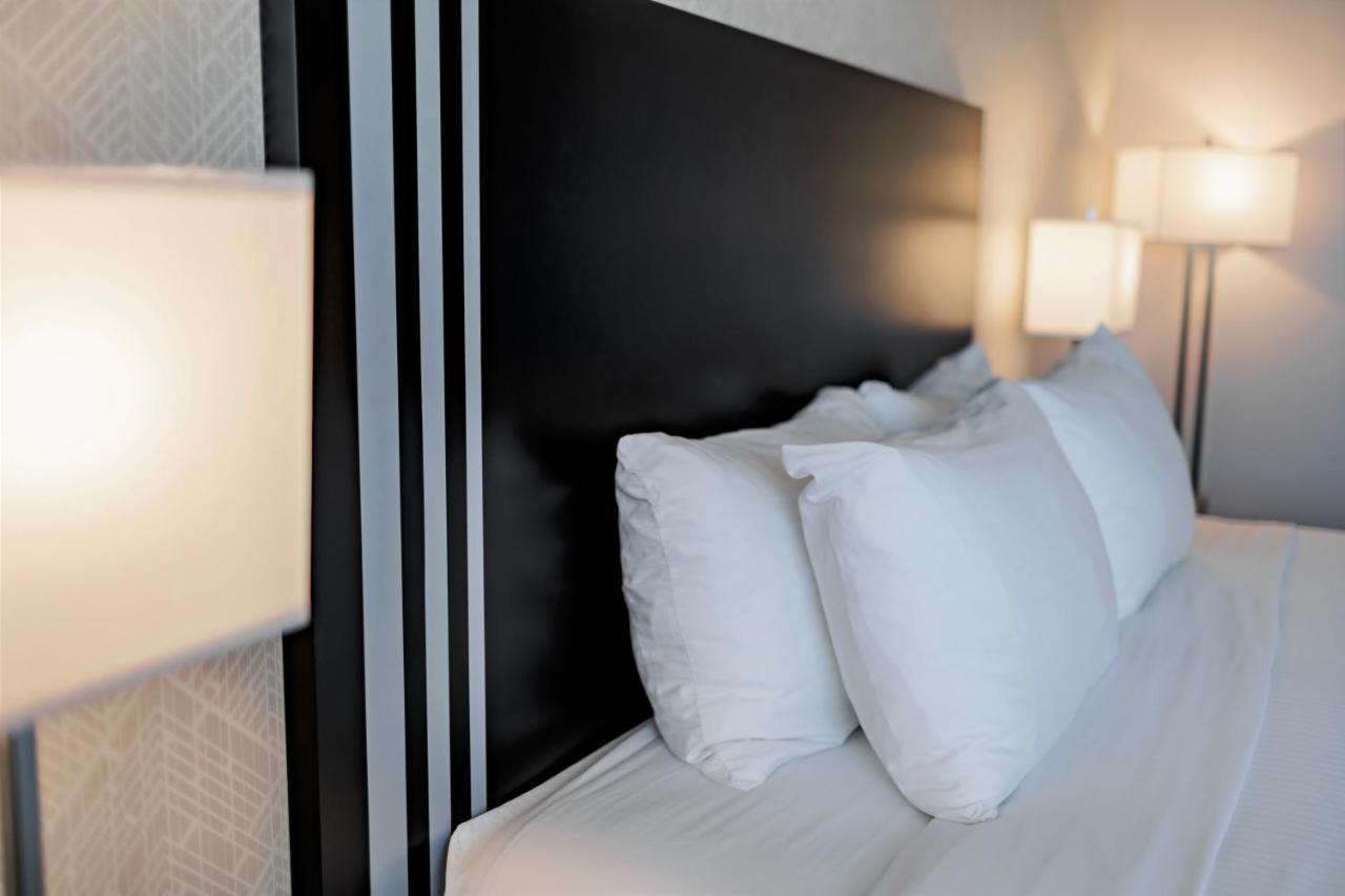 Park Inn By Radisson Edmonton Airport レドゥク エクステリア 写真